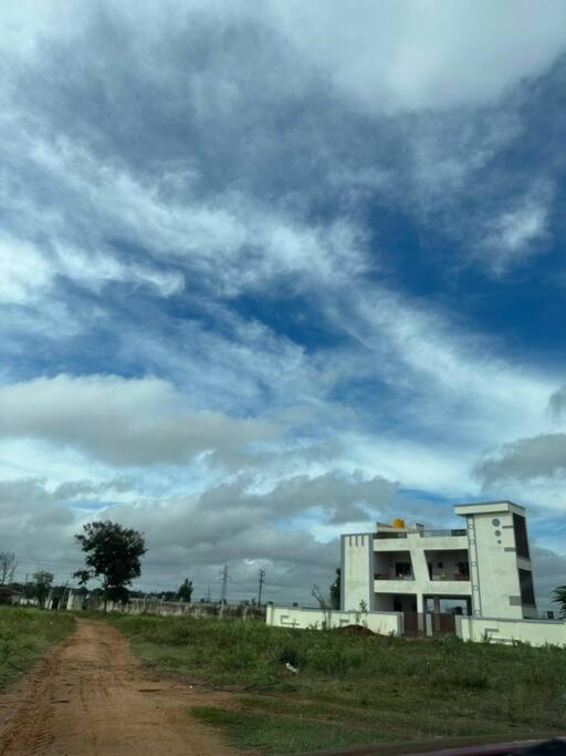 Krishna Homes Bangalore Buitenkant foto